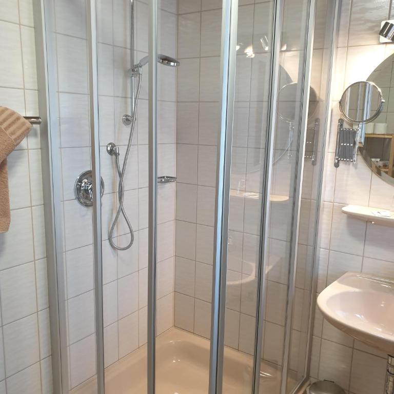Gästehaus Menkenbauer inkl. Chiemgaukarte - Haus mit 5 Schlafzimmern - 11