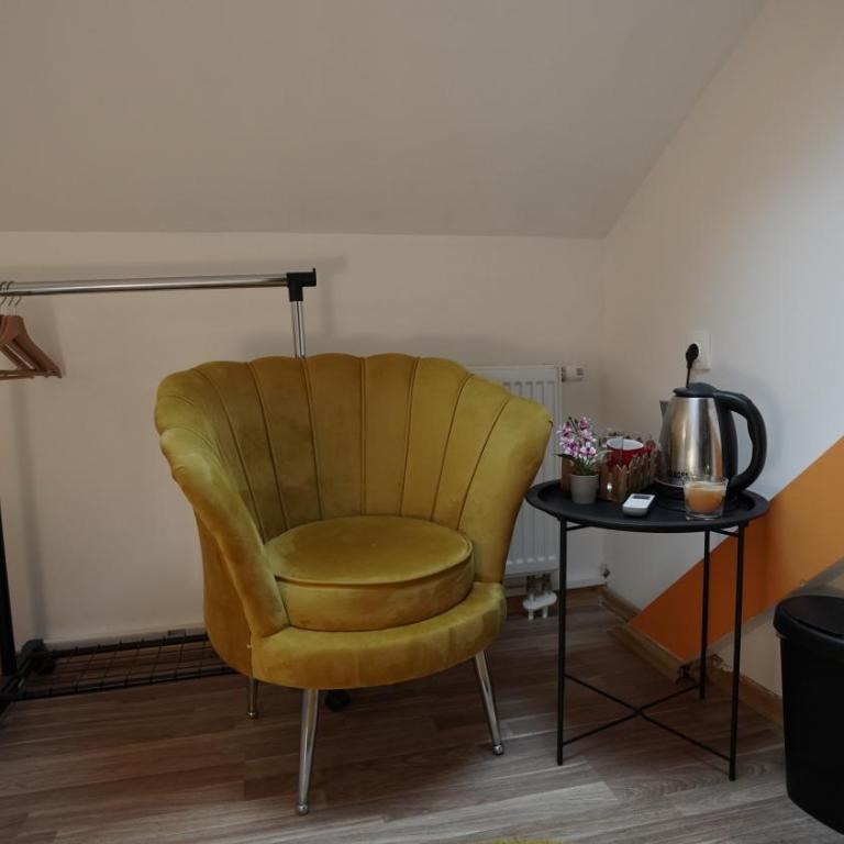 Hideaway Rooms & Apartments Sarajevo - Dvokrevetna Soba sa Bračnim Krevetom/Zasebnim Krevetima i Tušem - 4