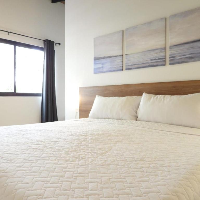 Singular Antara - Deluxe Room - 9