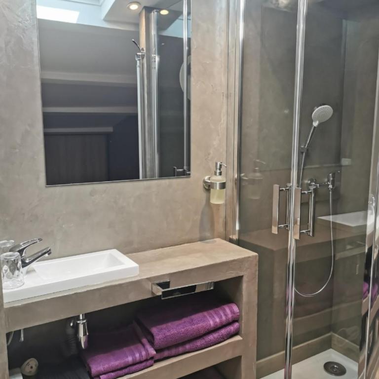 Chambres d'Hotes NATURISTE, Village Naturiste Cap d'Agde, Draps, Serviette, Café, Menage inclus en fin de sejour - Petite Chambre Double - 10