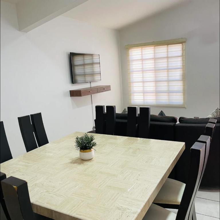 3 Bedrooms Home. Walking distance to the Malecon. - Casa de 3 dormitorios - 7