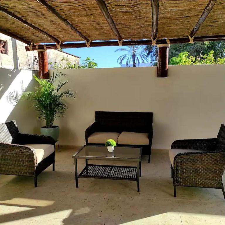 3 Bedrooms Home. Walking distance to the Malecon. - Casa de 3 dormitorios - 20