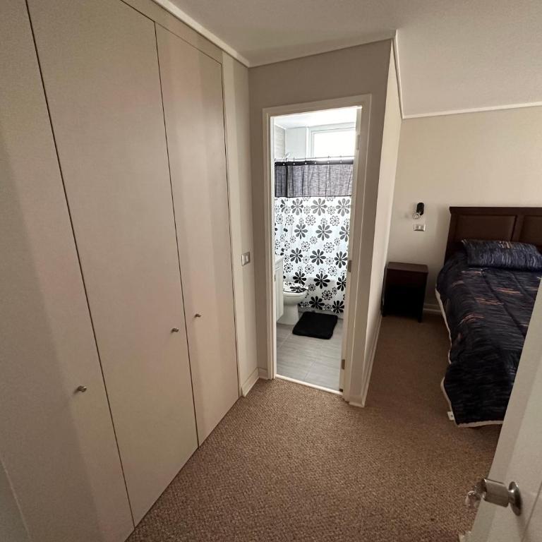 Depto Completo a 15 minutos del aereopuerto y frente al Mall - Apartamento de 3 dormitorios - 5