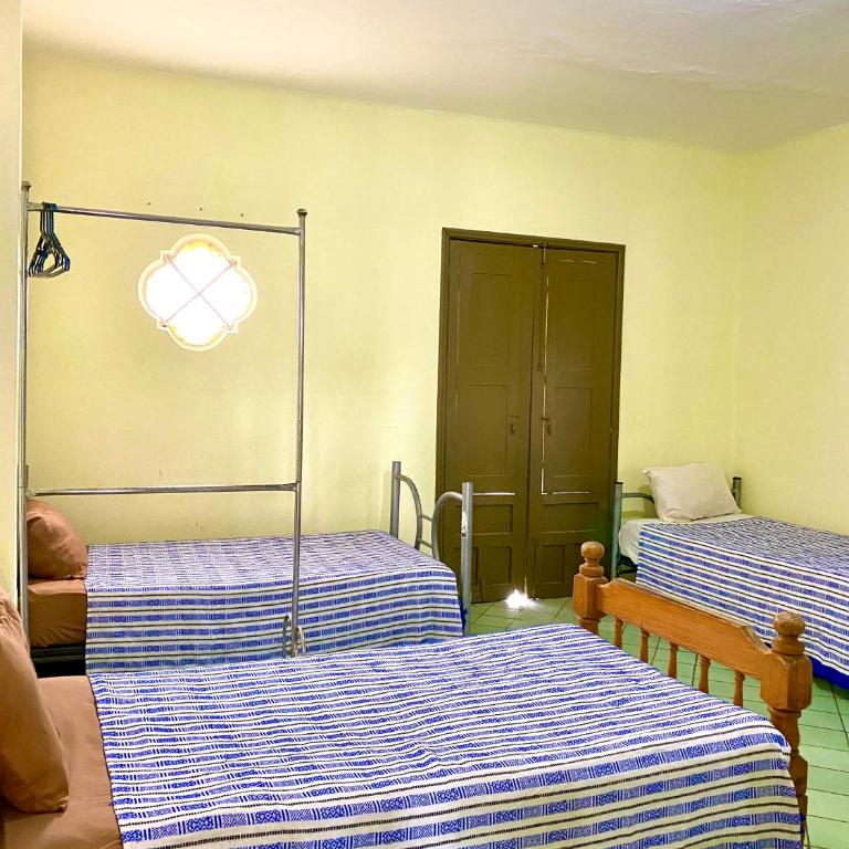 Hostal Santuario de las Libelulas - Cama en habitación compartida con 4 camas - 3
