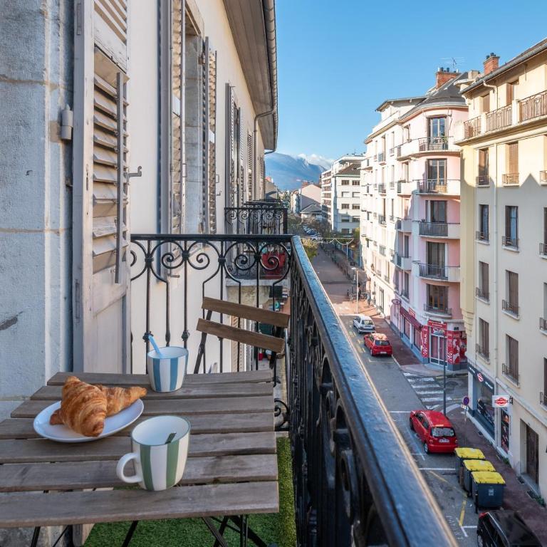 Appartement spacieux et chaleureux coeur de ville - Appartement 2 Chambres - 24