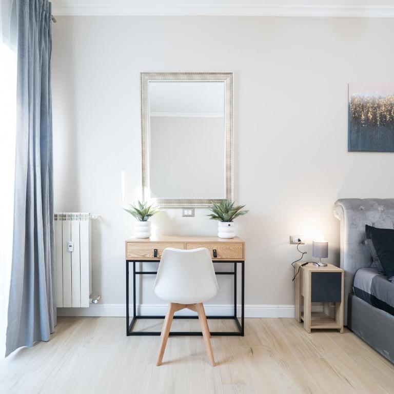 50 Apartments Rome - Two-Bedroom Apartment - 16