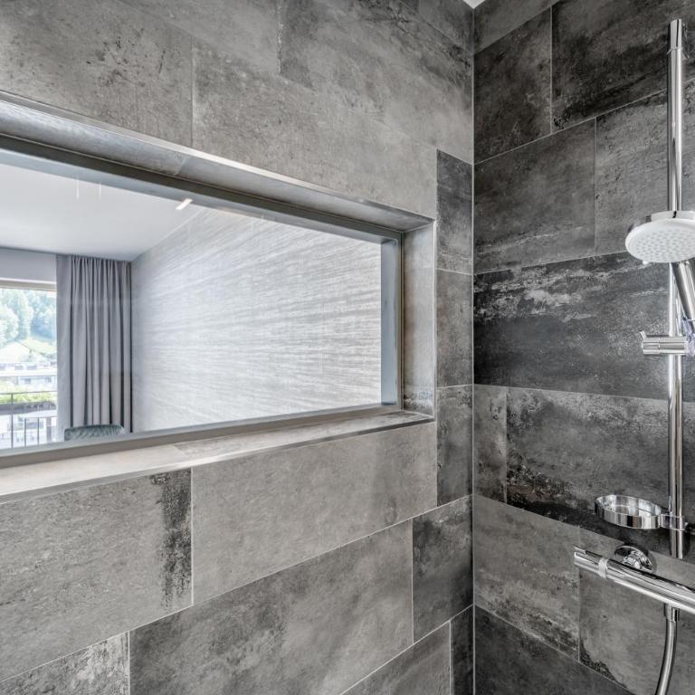 Hotel Tyrolerhof - Deluxe Einzelzimmer mit Balkon - 3