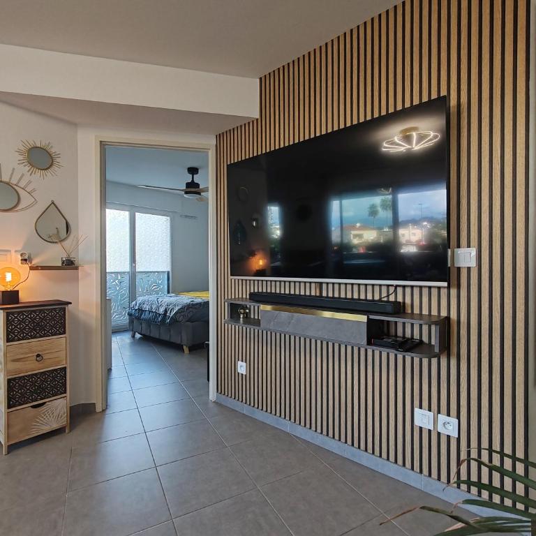 Pearl Beach - Rooftop Pool Seaside - Apartamento con vistas a las montañas - 22