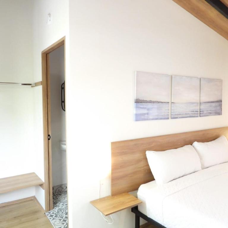 Singular Antara - Deluxe Room - 12