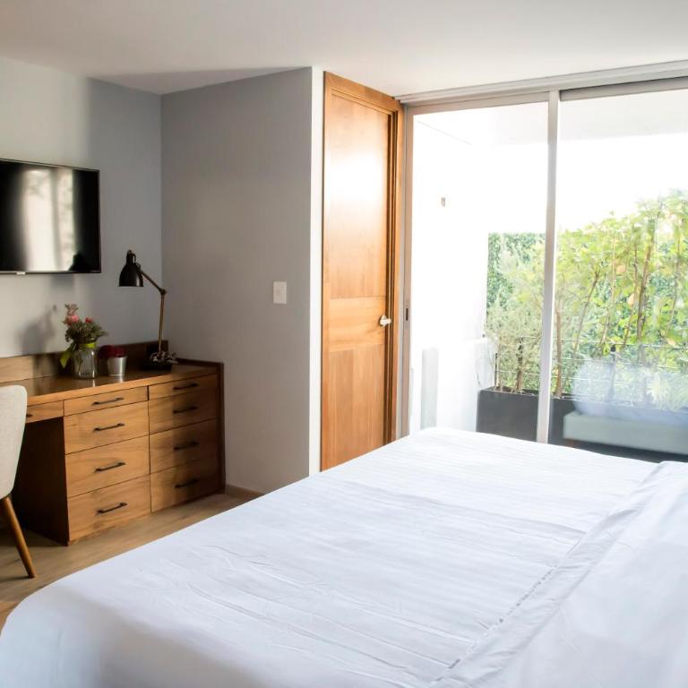 ZAMORA By Mr W - Apartment with Balcony - 12