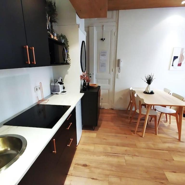 NEW Biovès Citron Calme Clim Wifi Plage, RENOVÉ - Maisonette-Apartment - 70