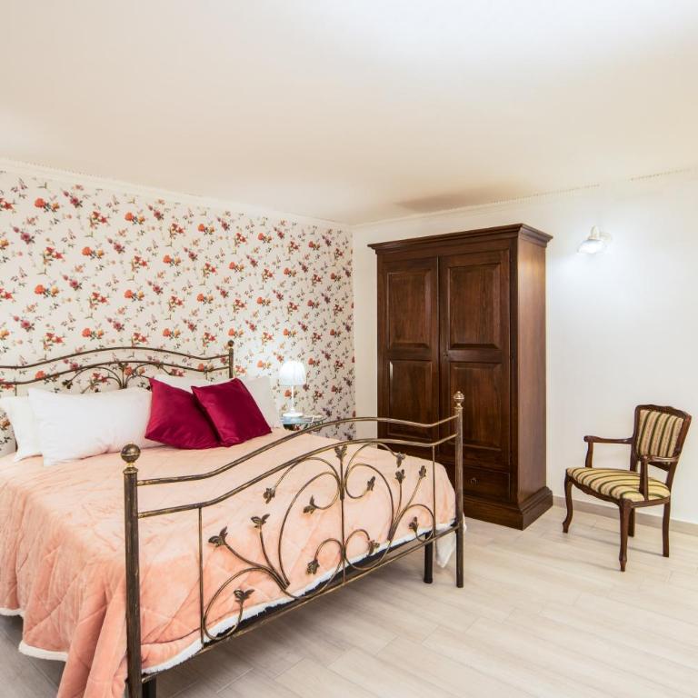 La Casa di Assunta Naples Historical Centre - Three-Bedroom Apartment - 3