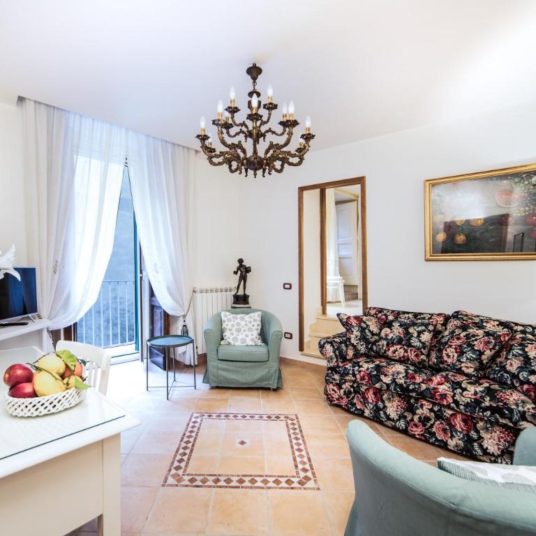 La Casa di Assunta Naples Historical Centre - Three-Bedroom Apartment - 10