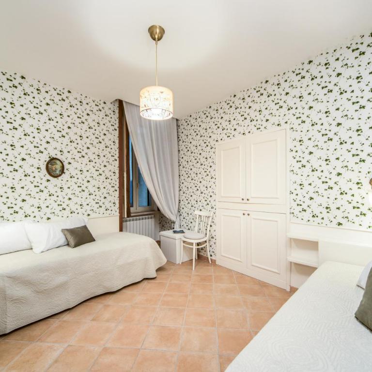 La Casa di Assunta Naples Historical Centre - Three-Bedroom Apartment - 2