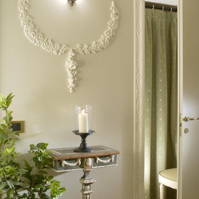 Suites Rome - Camera Deluxe - 11