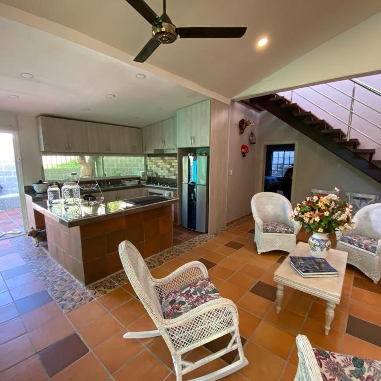Hermosa Casa En playa Mendoza - Casa de 4 dormitorios - 7