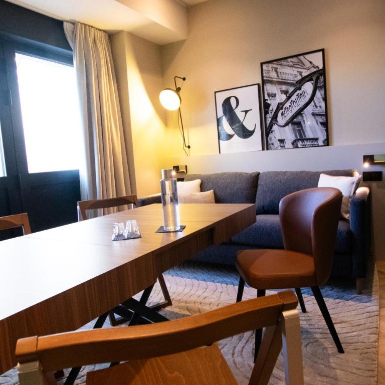 Mercure Paris Tour Eiffel Pont Mirabeau - Apartamento Superior con 1 cama doble y sofá - 16