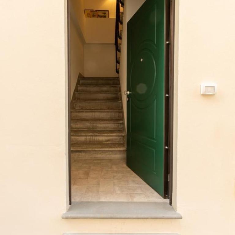 A casa di Giuly - Appartamento con 2 Camere da Letto - 9