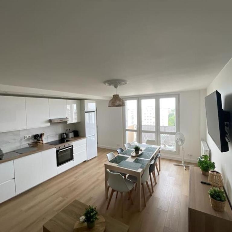 9 mi from Stade de France - Charming 5-room - Apartment - 8