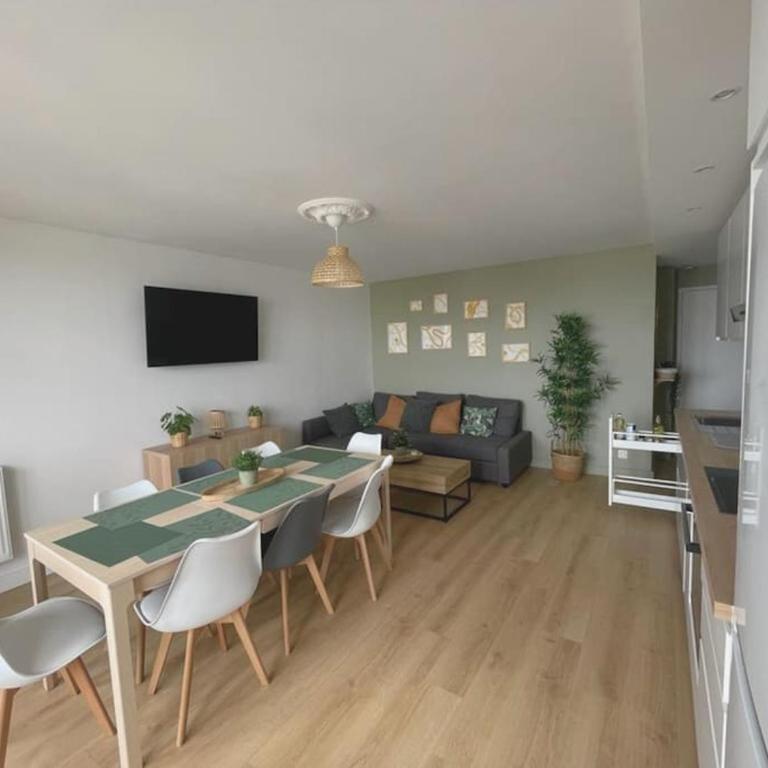9 mi from Stade de France - Charming 5-room - Apartment - 16
