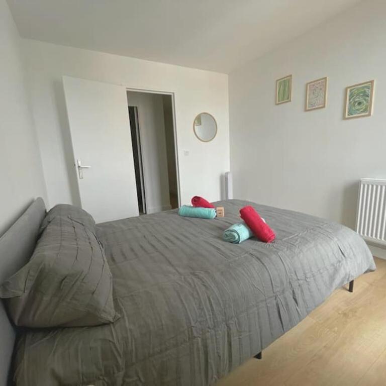 9 mi from Stade de France - Charming 5-room - Apartment - 21