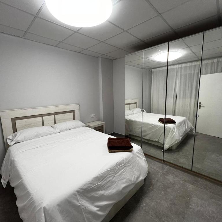 RMN TOURIST HOME - Two-Bedroom Apartment - 15