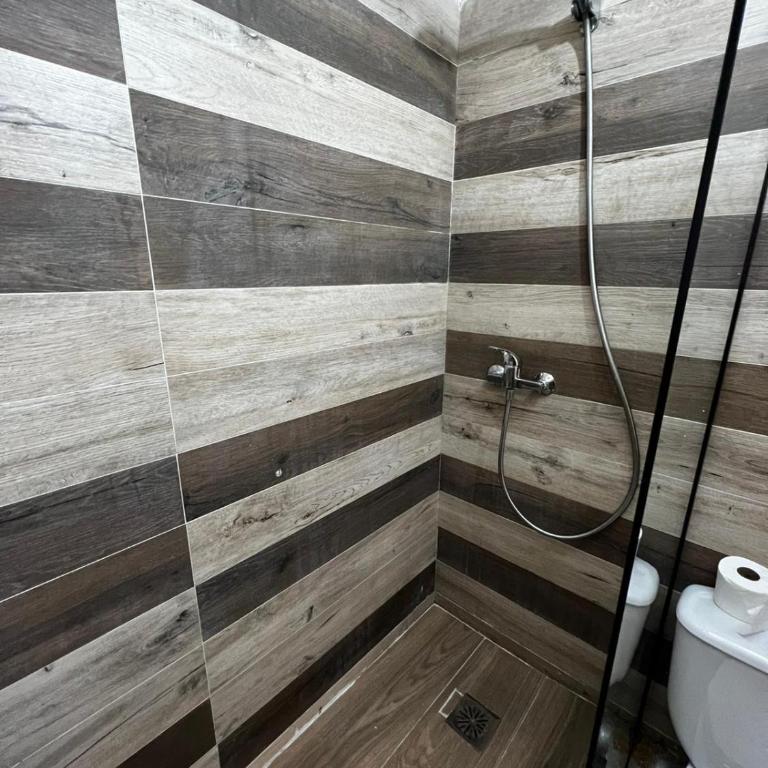 RMN TOURIST HOME - Two-Bedroom Apartment - 14