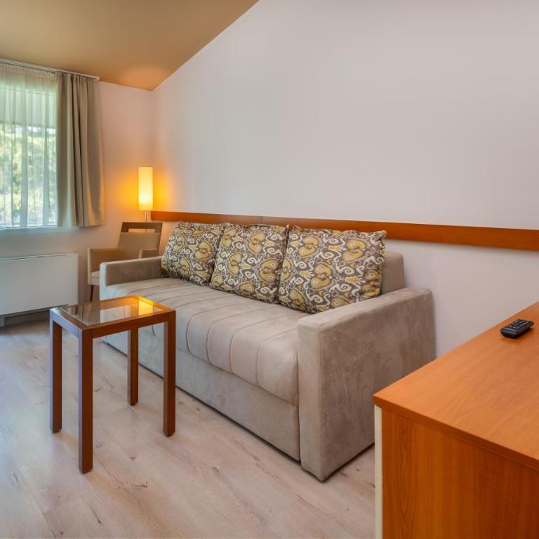 Hunguest Hotel Sun Resort - Triple Room - 1