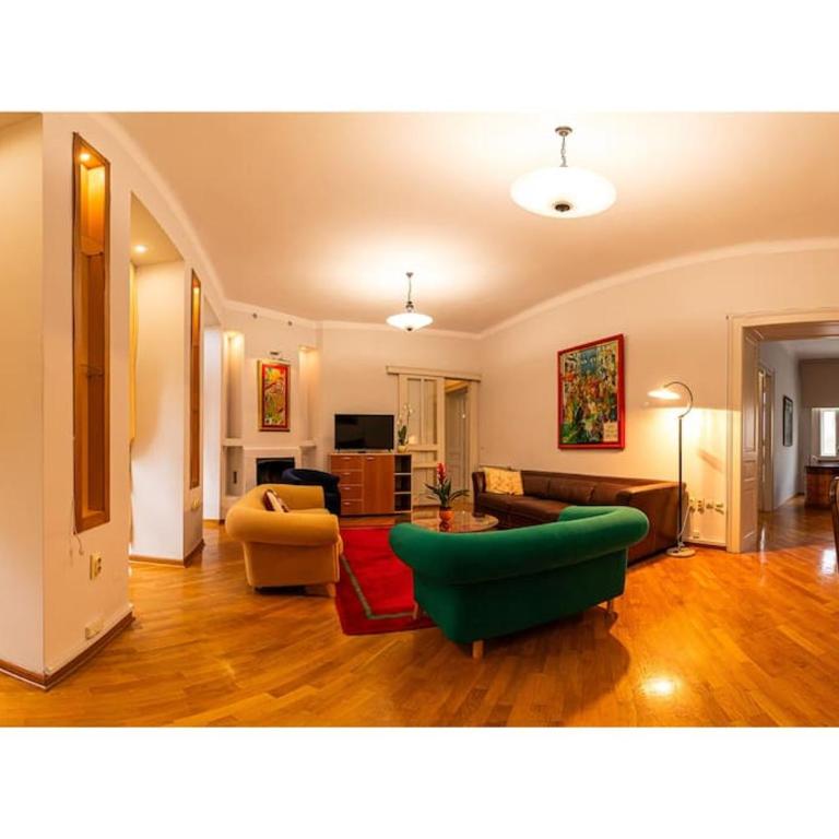 King Peter Apartment - Three-Bedroom Apartment - 31