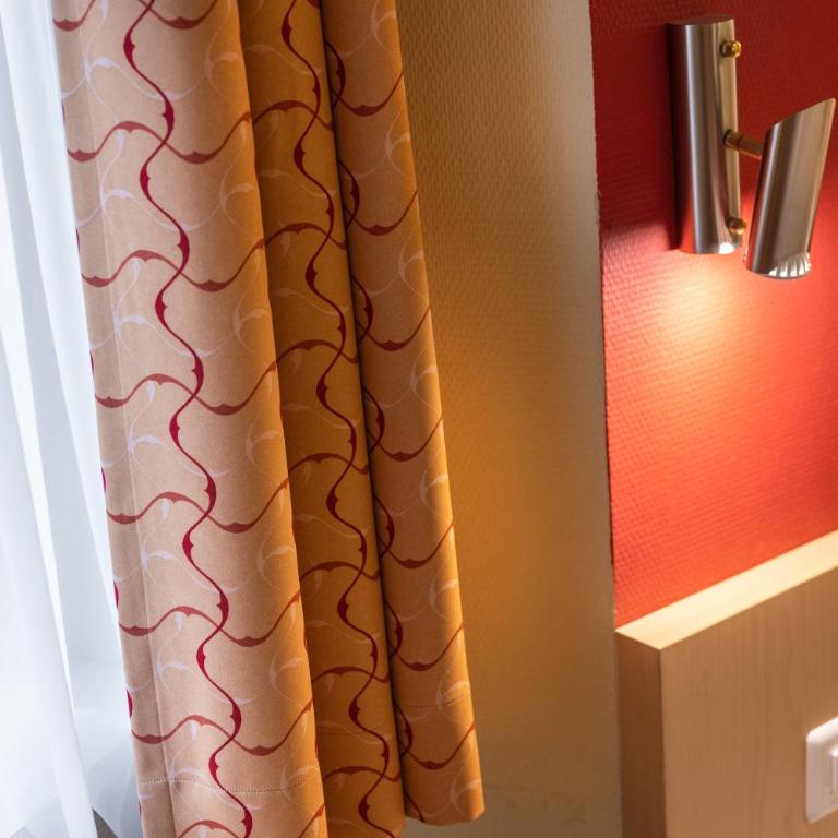 Hotel De la Paix - Standard Zweibettzimmer - 2