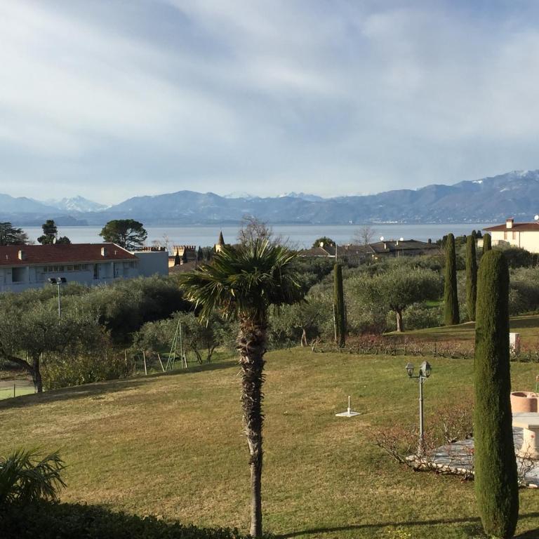 Ausblick Lazise Gardasee - Ferienhaus mit Seeblick, Infinity Pool, Garten und Garage - Casa con 2 Camere da Letto - 47