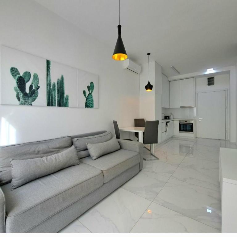 LUKA - One-Bedroom Apartment - 2