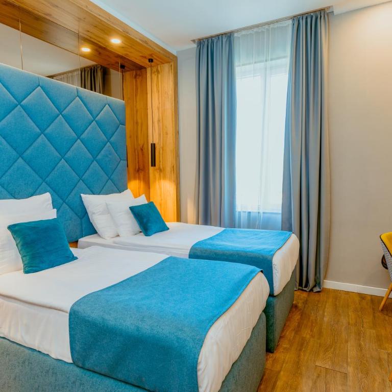 Nobel Gallery Hotel - Standardna Dvokrevetna Soba sa Bračnim Krevetom/Zasebnim Krevetima - 3