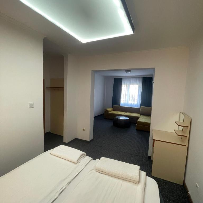 Hotel Ada - Otoka - Dvokrevetna Soba sa Bračnim Krevetom/Zasebnim Krevetima - 4