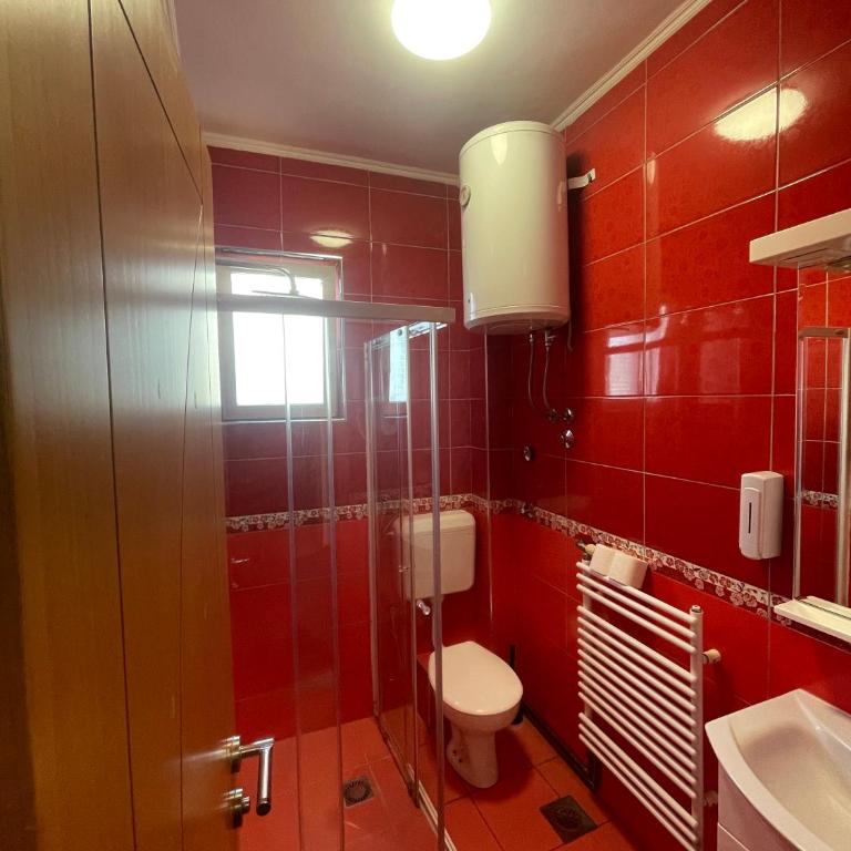 Hotel Ada - Otoka - Dvokrevetna Soba sa Bračnim Krevetom/Zasebnim Krevetima - 3
