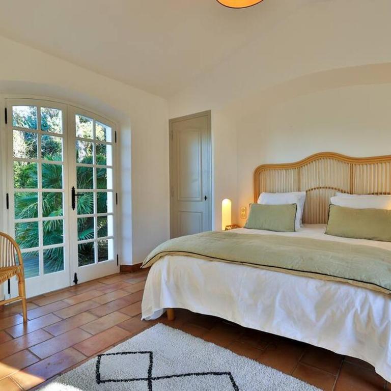 Superbe villa à Sainte-Maxime, piscine et vue mer - Villa Dina - Villa - 25