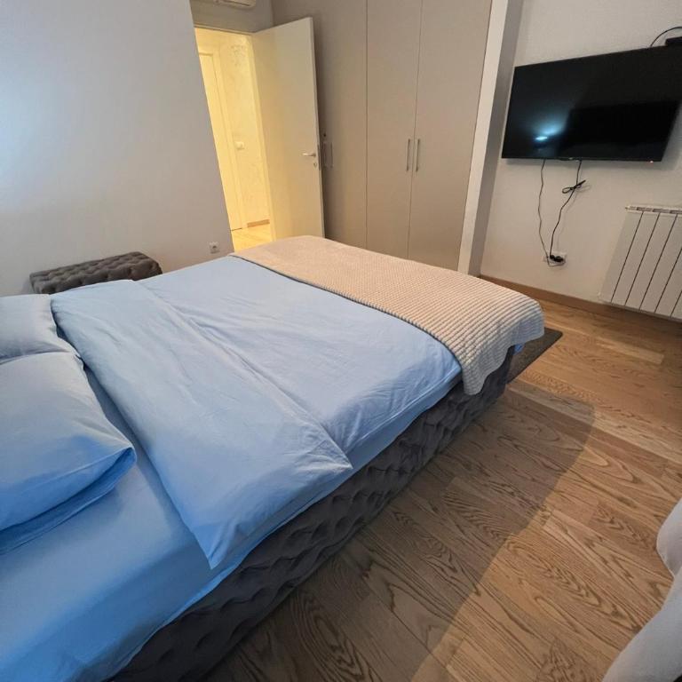 THE GATES 201 - One-Bedroom Apartment - 6