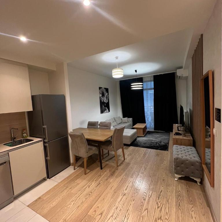 THE GATES 201 - One-Bedroom Apartment - 2