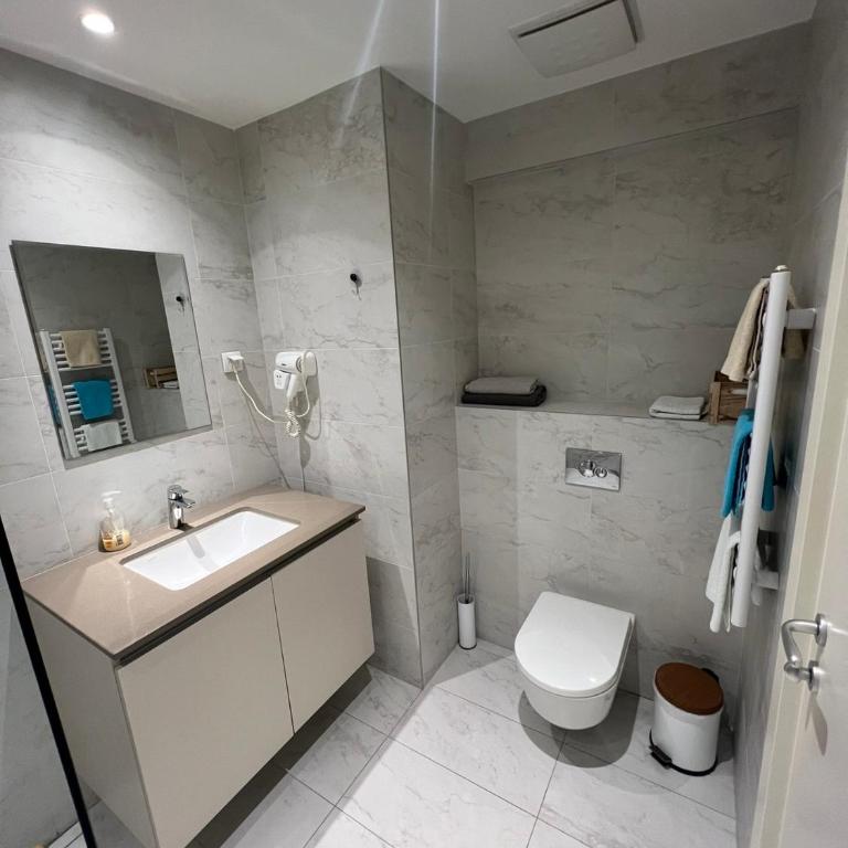 THE GATES 201 - One-Bedroom Apartment - 11
