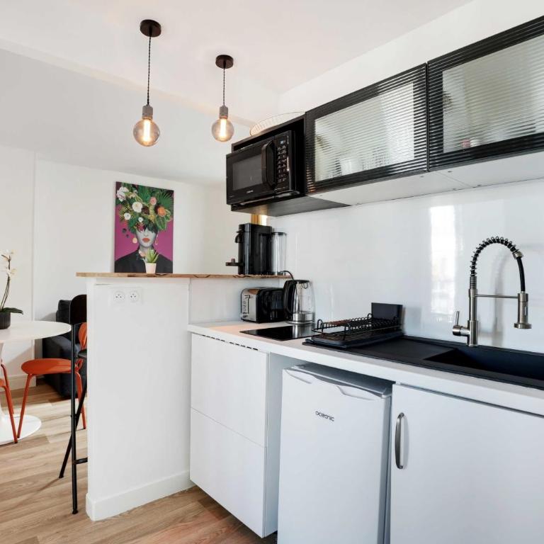 Modern apartment - 2BR-4P - Sacré-Cœur - Appartement 2 Chambres - 13