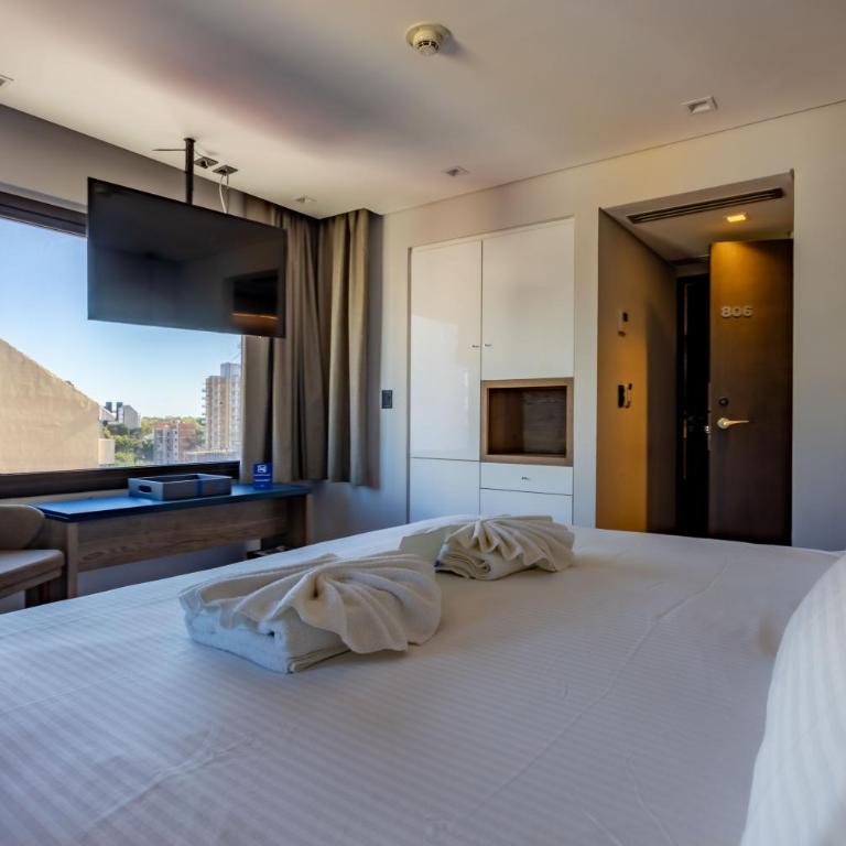 New Seaboard - Triple Room with City View - 3