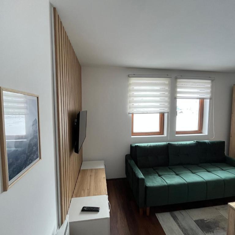 Sunčani breg - One-Bedroom Apartment - 8