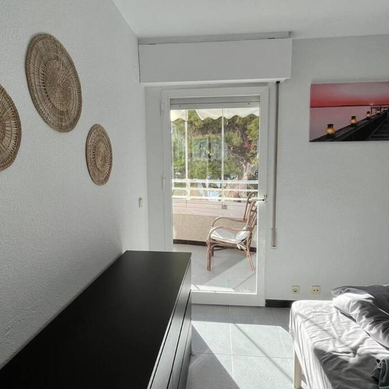 Apto Cala Real Playa Muchavista - ElCampello - Three-Bedroom Apartment - 23