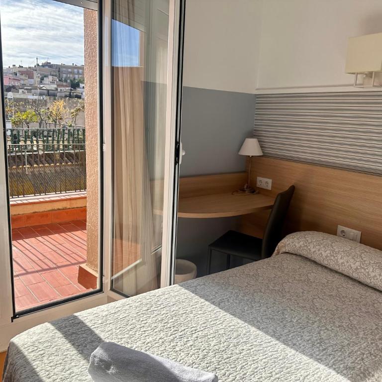 Can Setmanes by CozyCatalonia - Hostal Central Blanes - Habitación Doble Superior - 2 camas - 4