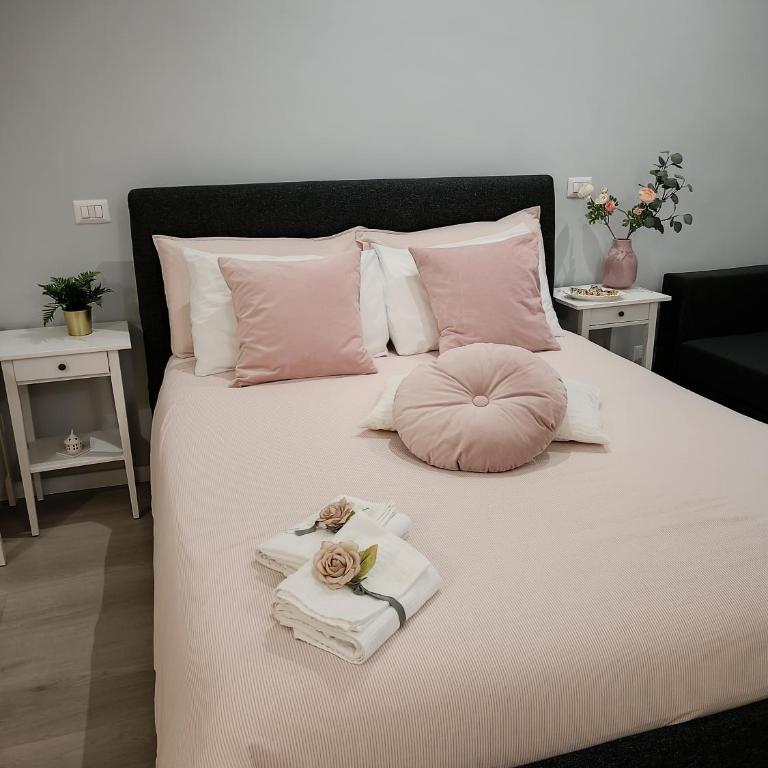 Eden House - One-Bedroom Apartment - 2