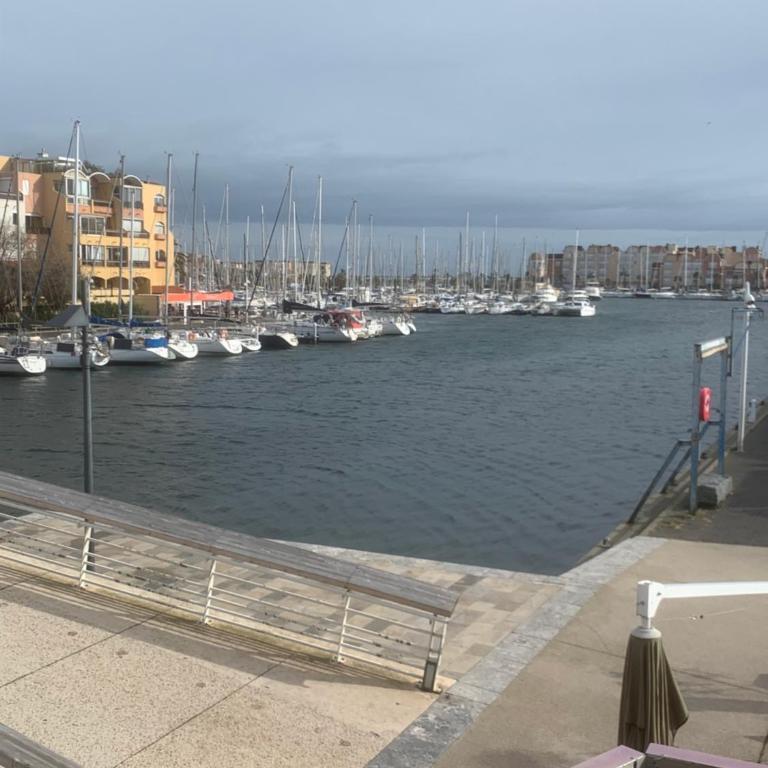 Location Nuit Studio Port Gruissan - Appartement 1 Chambre - 34