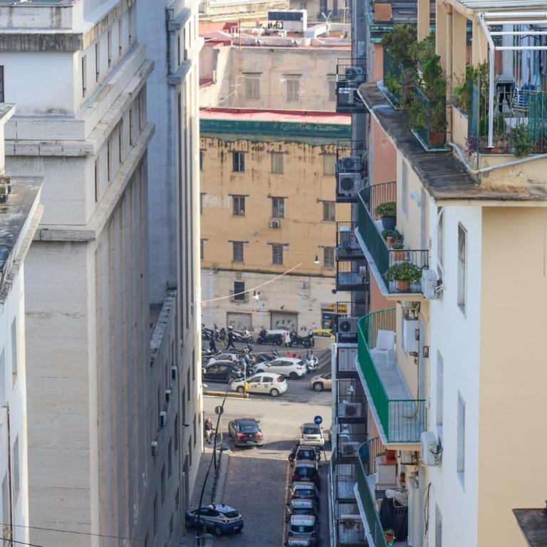 Cuore Napoli Centro - Camera Matrimoniale con Terrazza - 19
