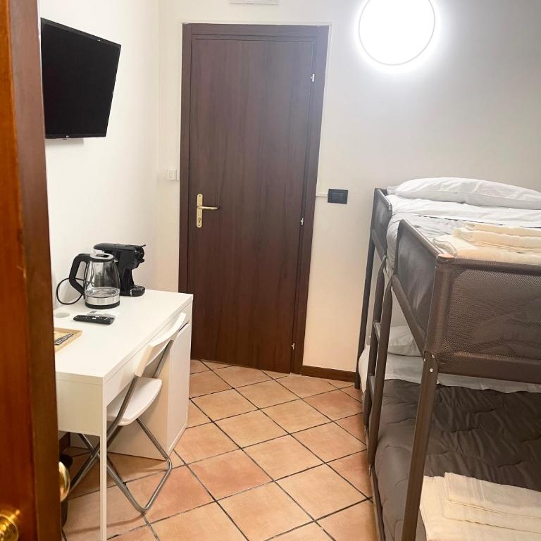 House Caracciolo by Loveinthetravel - Twin Room - 3