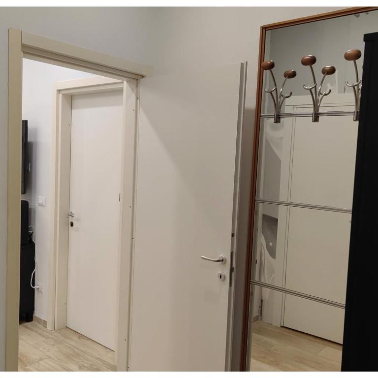 PIGRO House - Bologna Airport Suite - Camera Matrimoniale Superior - 18