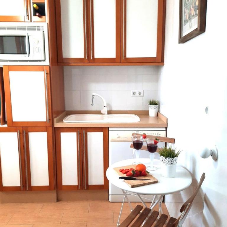 Paseo del Rey - Fuengirola 2 Bedrooms Oceanfront Apartment - Two-Bedroom Apartment - 8